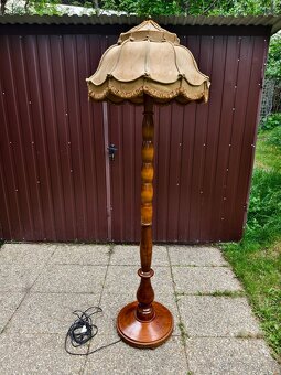 Starožitná velká stojací lampa z masivu - 3