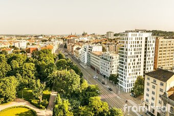 Prodej garážového stání, 10 m2 - Brno - Veveří, ev.č. 01795 - 3