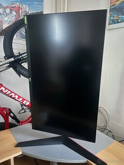LG ultragear - 3