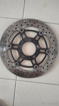 Přední brzdové kotouče suzuki SV 650 - 3