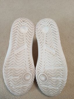 Dívčí tenisky do tělocvičny - 3