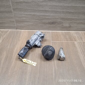 Škoda Fabia II. spínací skříňka - sada - 1x klíč. - 3