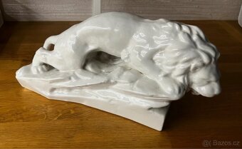 Porcelánová socha lva – český porcelán, ruční práce - 3