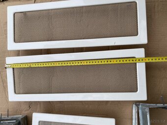 Větrací mřížka krbová- bílá- sada 6 ks- použitá - 3