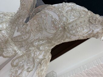 Svatební šaty nove z vlečkou S-M - 3