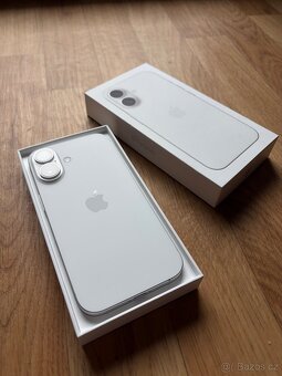 Apple iPhone 16 128GB bílý - 3