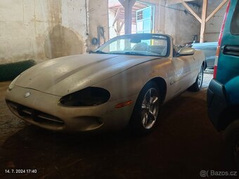 Jaguar XK8 - 3