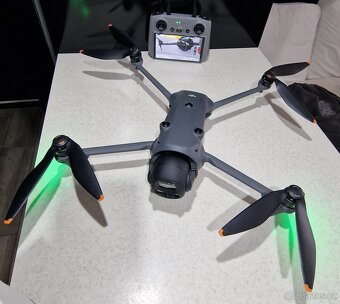 Dron DJI MAVIC  4 PRO - 3