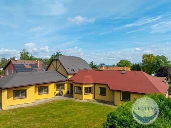Prodej rodinného domu 207 m², pozemky 1 059 m² - 3