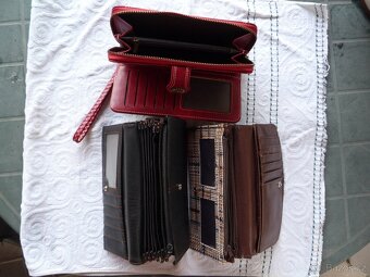 Černá koženková peněženka, unisex - 3