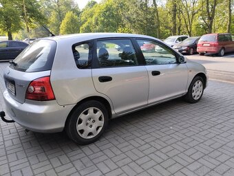 Honda Civic 7G 1.6i - 3