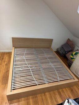 Manželská postel vz. bílý mořený dub - 3