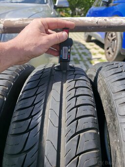 195/60 r15 - 3