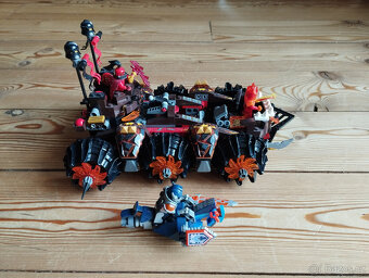 Lego Nexo Knights 70321 Obléhací stroj zkázy generála Magmar - 3