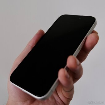 iPhone 16 bílý, 128 GB, v záruce, s příslušenstvím - 3