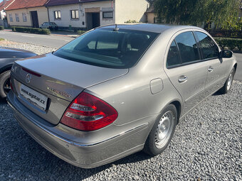 MERCEDES BENZ E 200 KOMPRESSOR PEKNY KOUSEK. - 3