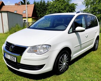 Volkswagen Touran 1.4TSi 2010 zánovní STK - levně - 3