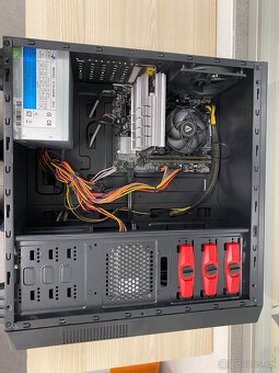 Prodám kancelářskou PC sestavu - 3