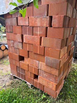 Cihla pálená cca 156 ks - 3