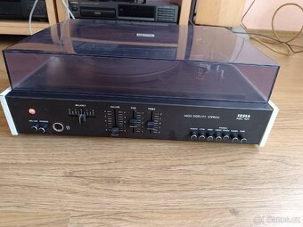 Gramofon Tesla NZC 421 - 3