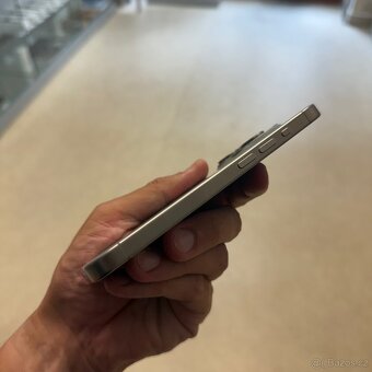 iPhone 15 Pro 128GB natural, 100% baterie, bez škrábance - 3