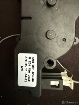 Motor / pumpa otevírání kufru Mercedes W204 , W212 kombi - 3