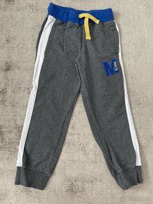 Dětská tepláková souprava PRIMIGI, svetr, pyžamo, triko 122 - 3