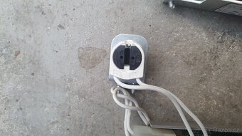 Isuzu - trafa na zářivky - 3