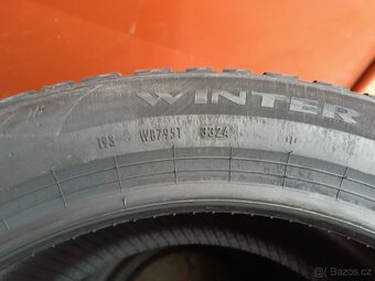 zimní Pirelli Winter 235.45.18 98V XL - 3