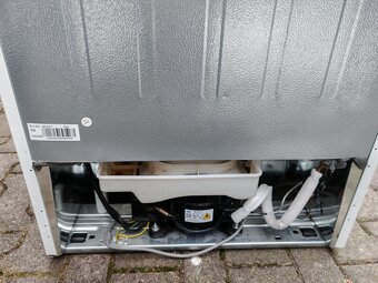 Velká lednice Candy - 3