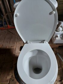 Záchod s nádržkou - 3