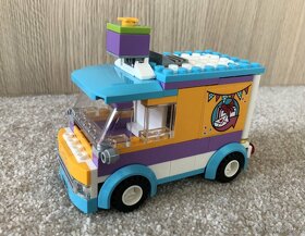 LEGO Friends - Dárková služba v městečku Heartlake 41310 - 3
