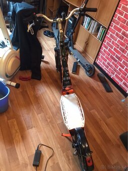 Elektricka Kolobezka , Hugo bike pro - 3