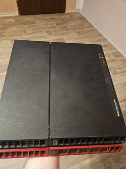 Playstation 4 - speciální edice MGS V (1TB) - 3