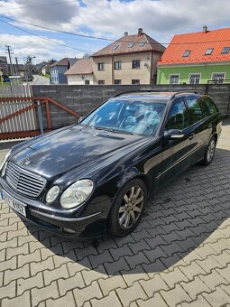 Mercedes w211 E500 4matic 5G tronic v kombíku - 3