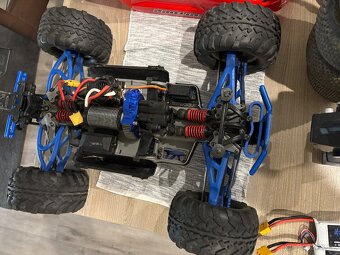 Traxxas e-revo 1:8 - 3