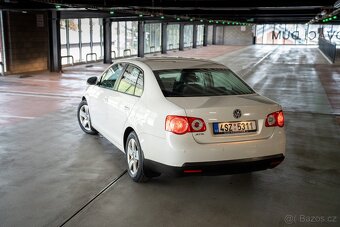 Volkswagen Jetta, 1.6 benzín 75 kw - TOP STAV - 3