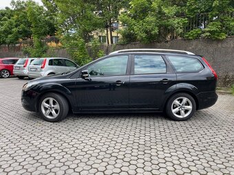 Ford Focus 1.6i 74kw Kombi 2010 - 3