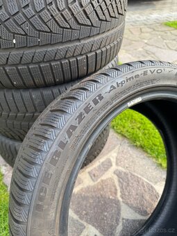 Zimní pneu 245/40/18 - 3