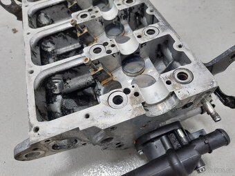 Hlava motoru BMM + BLS - 038 103 373 R - 3