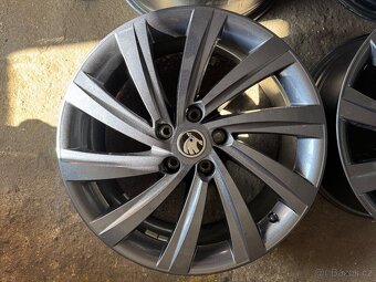 Originální alu kola Perseus, Škoda Octavia 4, 5x112 r18 - 3
