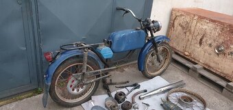 Jawa 23 Mustang - 3