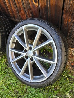 Audi OEM R20 8.5Jx20 ET36 - Flower Petal - 3