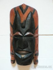 Talíře, smalt. zl. sklo, 6 krajkových šálků, maska, karafa - 3