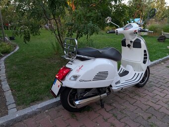 Vespa GTS Super 300 - 3