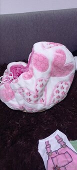 Pelíšek+4x oblečky - 3