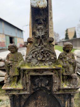 Pískovcová boží muka - 3