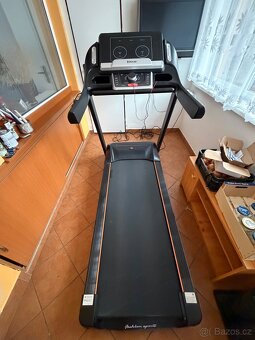 Běžecký pás DUVLAN Nairobi 3.0 - 3