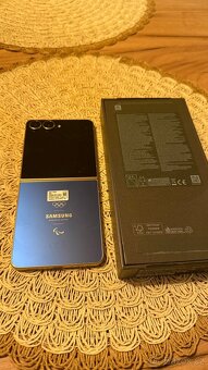 Galaxy Z Flip7 Olympic edition - 3