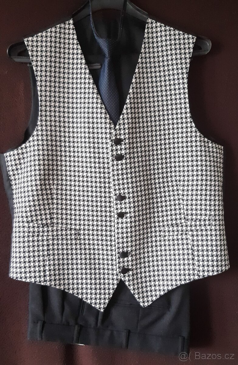 Černý společenský - svatební - oblek s vestou, vel. 52-54 - 4